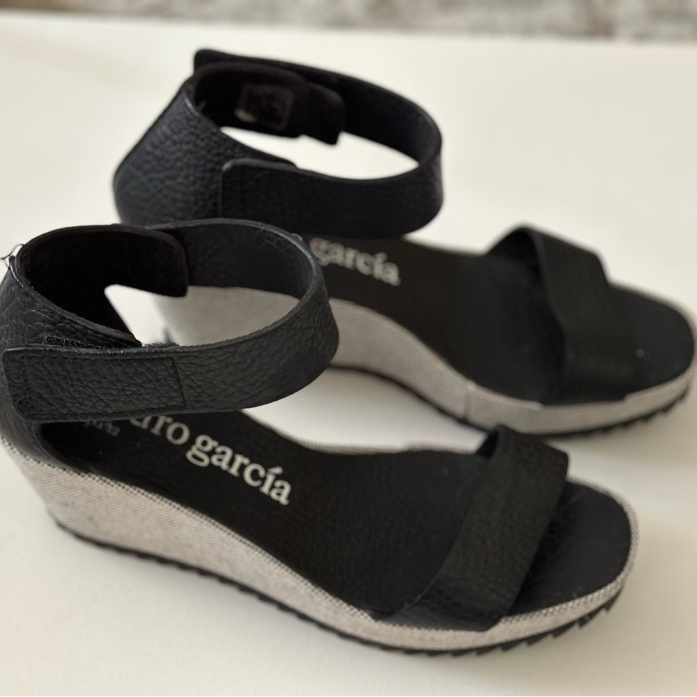 Pedro Garcia Black Wedges, EUC